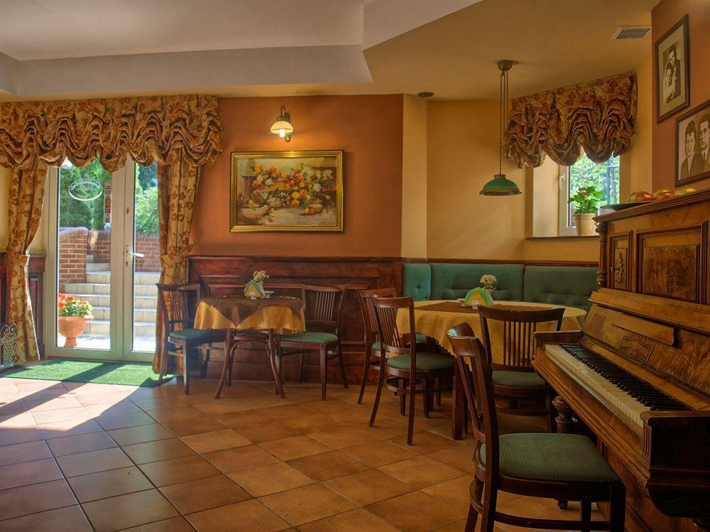 Villa Jedynak ชวีโนวิชแจ ร้านอาหาร รูปภาพ
